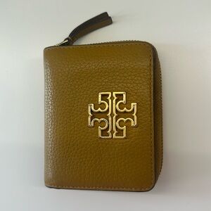 Tory Burch mini wallet